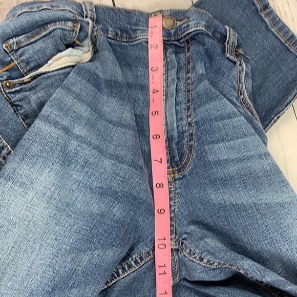 American Rag medium wash blue jeans sz 32 - Picture 4 of 12